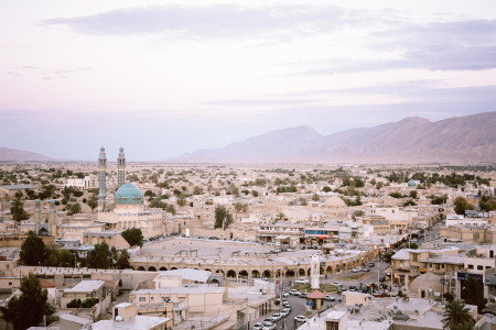 Lar I - Viaje a Persia