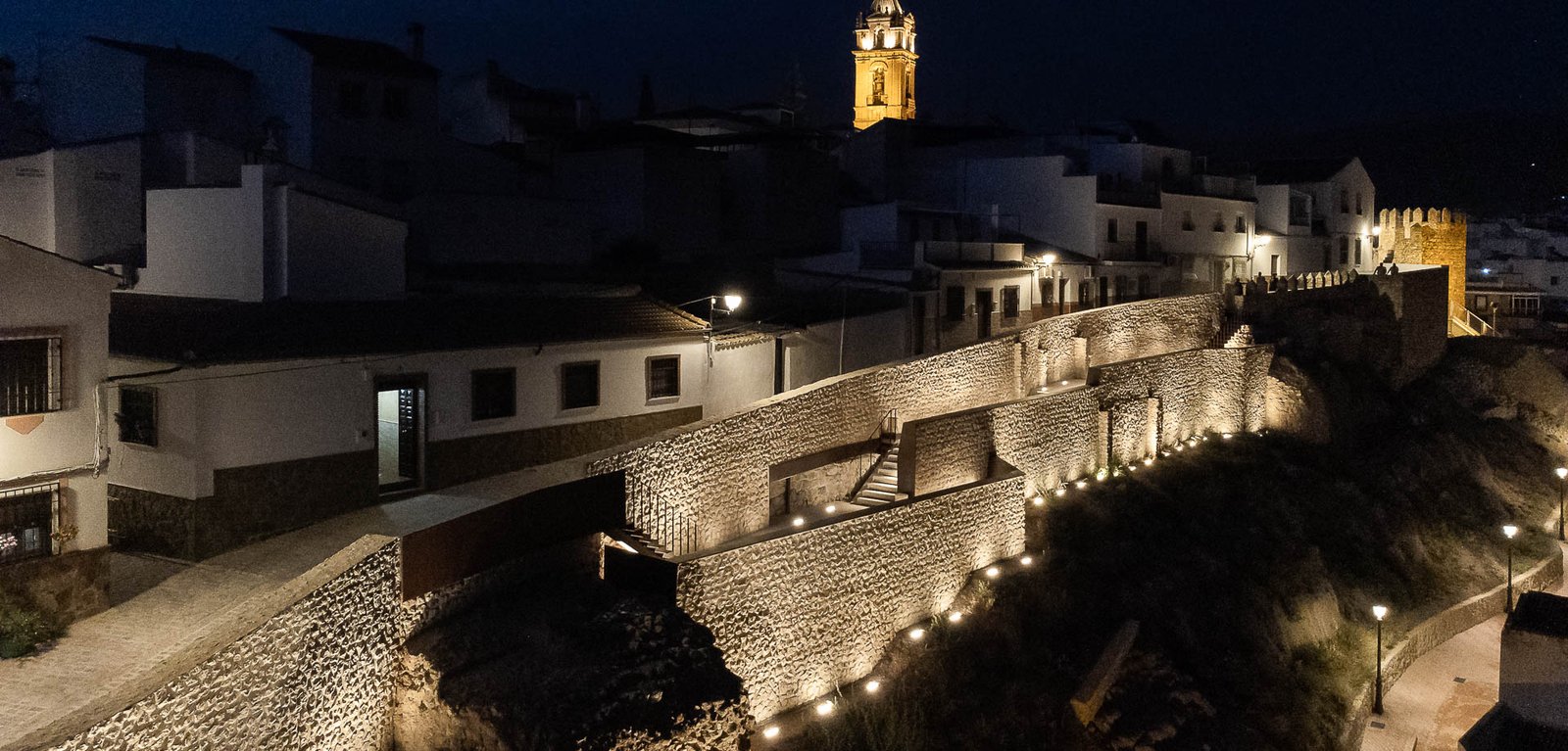 Intervención Muralla Medieval de Cabra, Córdoba | Manolo Espaliú - Fotografía de Arquitectura