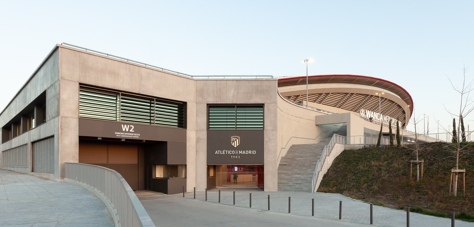 Oficinas Wanda Metropolitano Club Atlético de Madrid  |  Cruz y Ortiz Arquitectos | Manolo Espaliú | Fotografía de Arquitectura